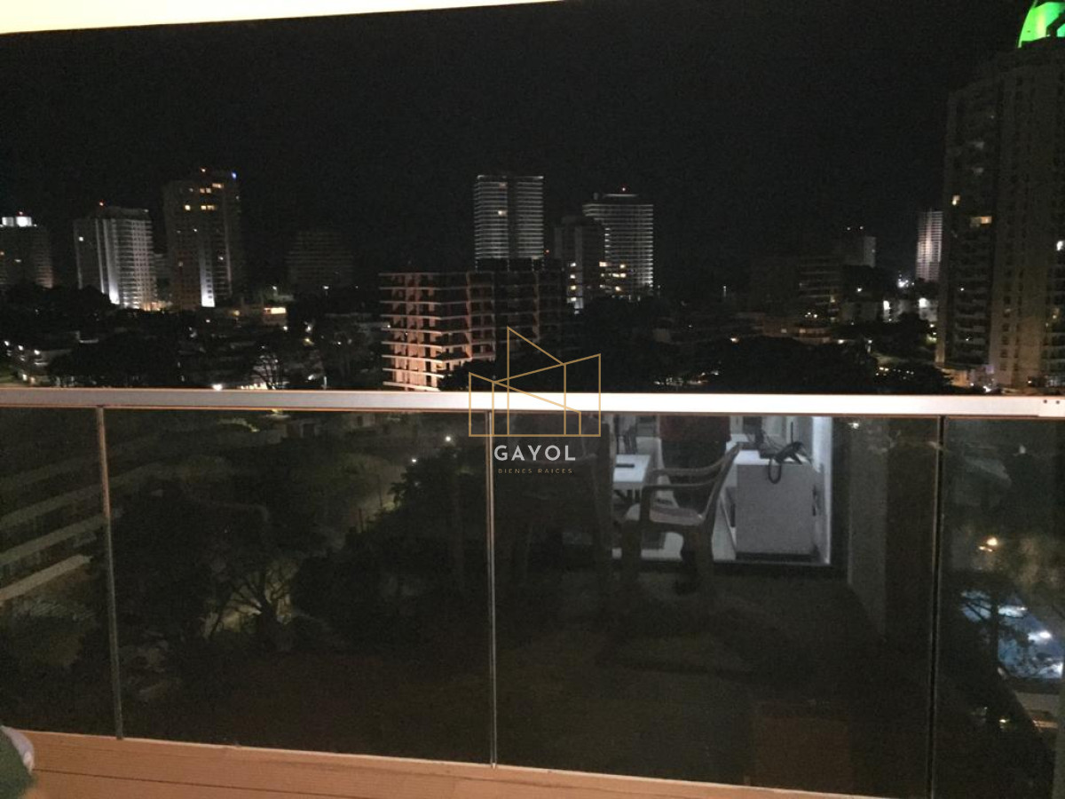 Apartamento ID.463 - Apartamento de 2 dormitorios en edificio Chronos , Punta del este  