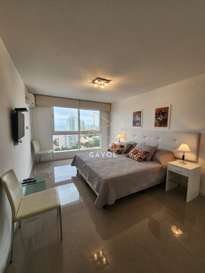 Apartamento ID.110 - Apartamento en venta en torre One, 1 dormitorio amueblado, vista al mar, playa brava 