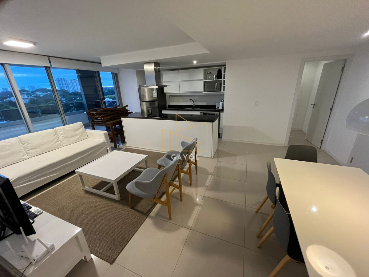 Apartamento ID.220 - Apartamento en Venta de 3 dormitorios en Aidy Grill , Punta del este 