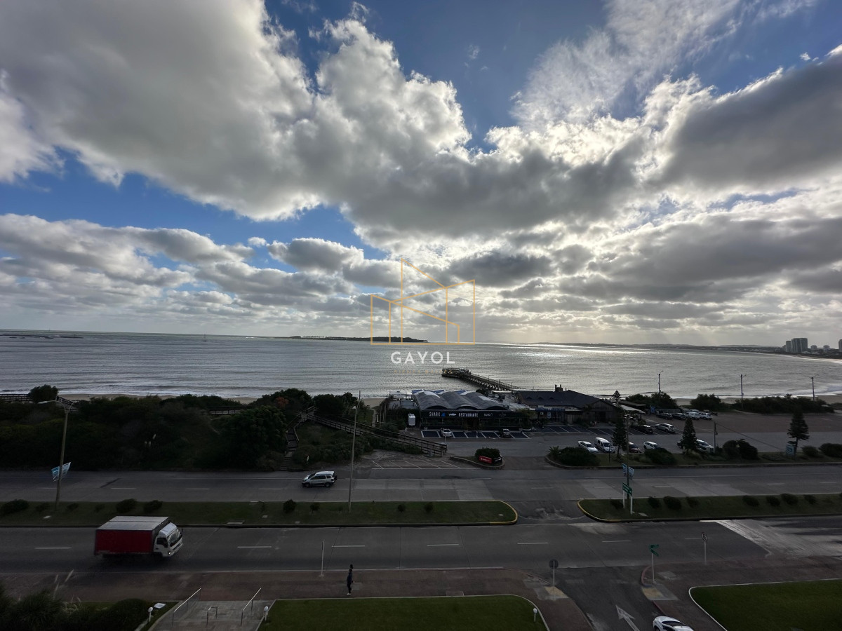 Apartamento ID.902 - Departamento en venta, 3 dormitorios en torre emblematica frente al mar
