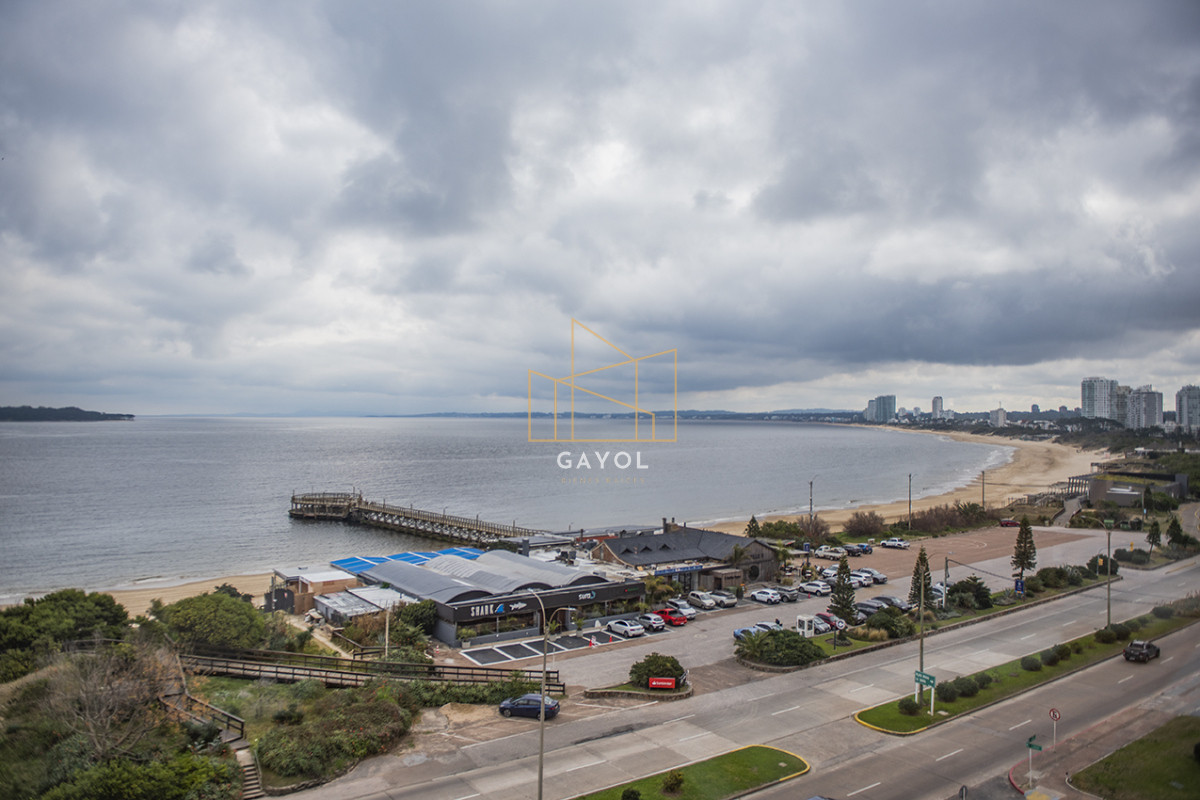 Apartamento ID.904 - Vende apartamento de 3 dormitorios en Mansa, Punta del Este.