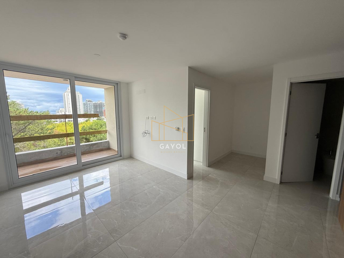 Apartamento ID.1262 - Vende apartamento de 1 dormitorio y medio en Punta del Este 