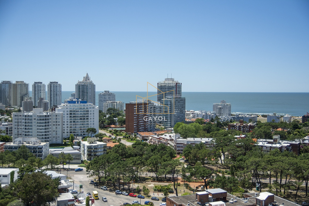 Apartamento ID.136 - Departamento de 2 suites en venta en Alexander Boulevard, Playa Mansa