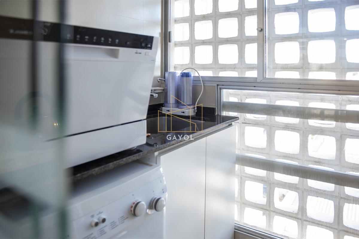 Apartamento ID.901 - Vende departamento de 3 dormitorios con vista al Puerto, Punta del Este