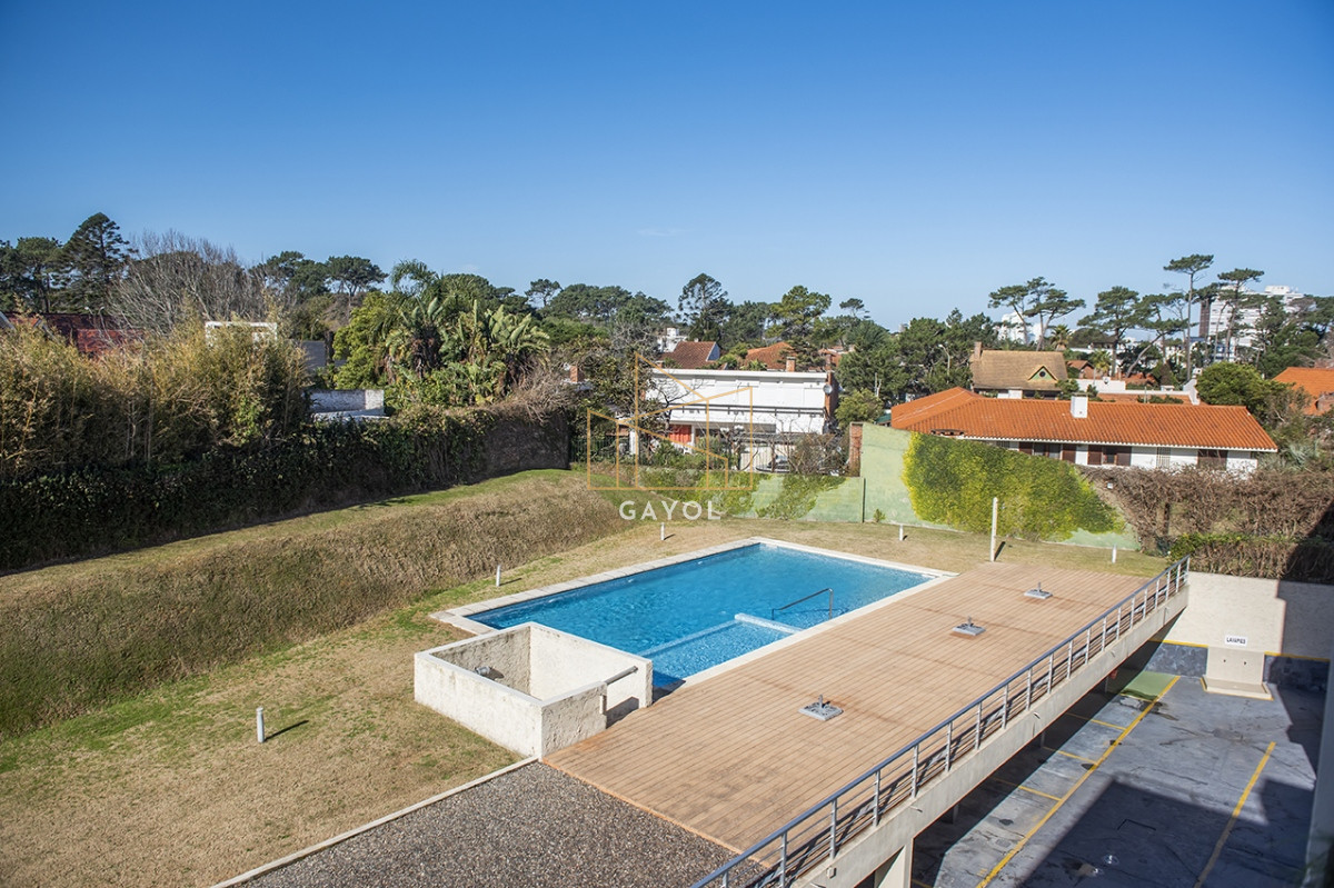 Apartamento ID.818 - Departamento de 2 dormitorios en venta proximo a Playa Mansa, Punta del Este