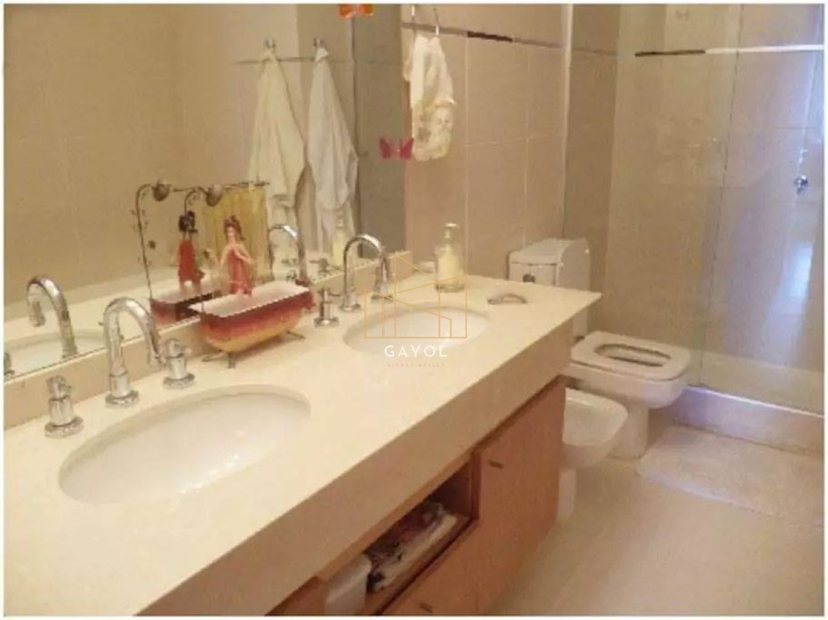 Apartamento ID.460 - Departamento en venta en Seasons Tower, a metros del mar.
