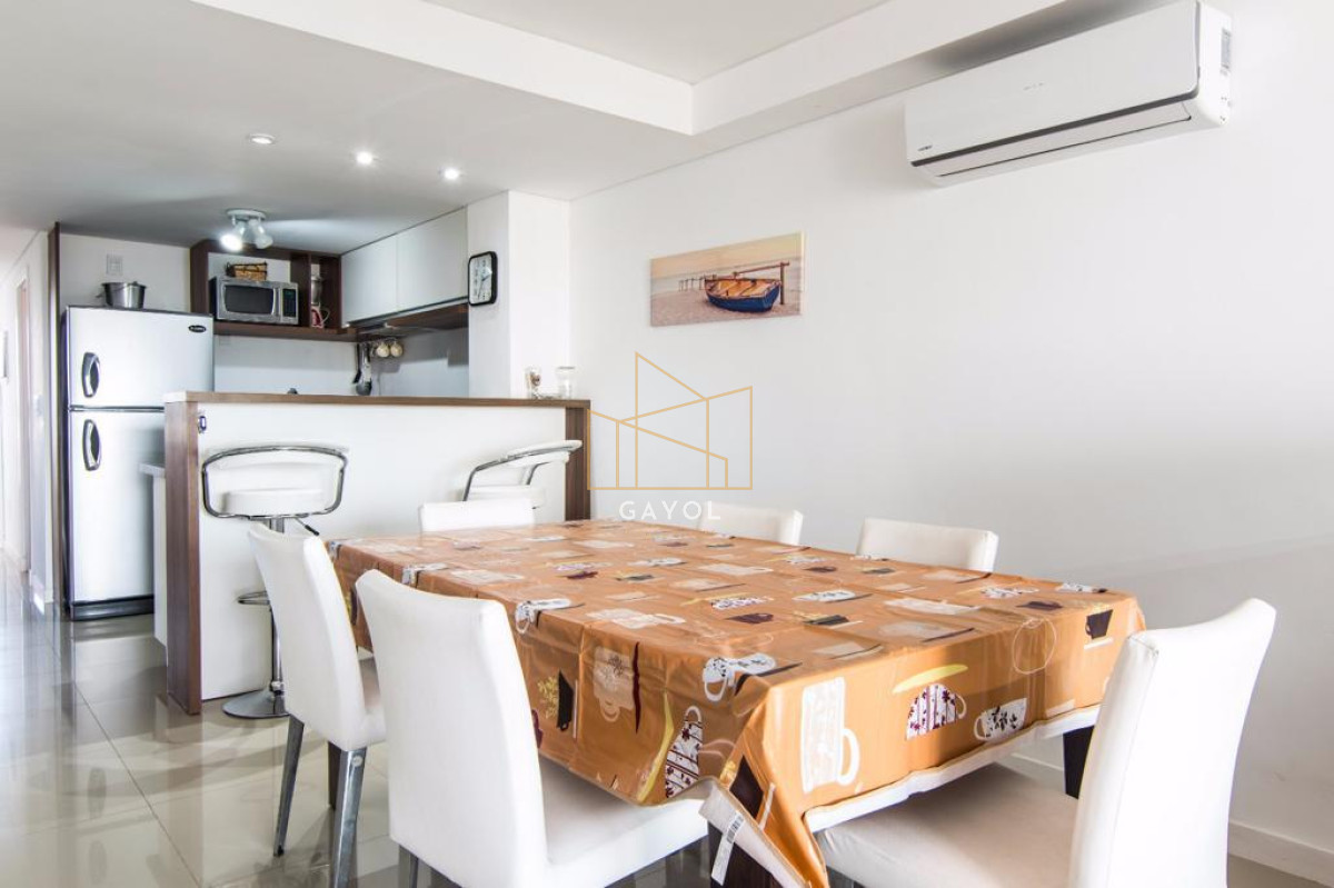 Apartamento ID.463 - Apartamento de 2 dormitorios en edificio Chronos , Punta del este  