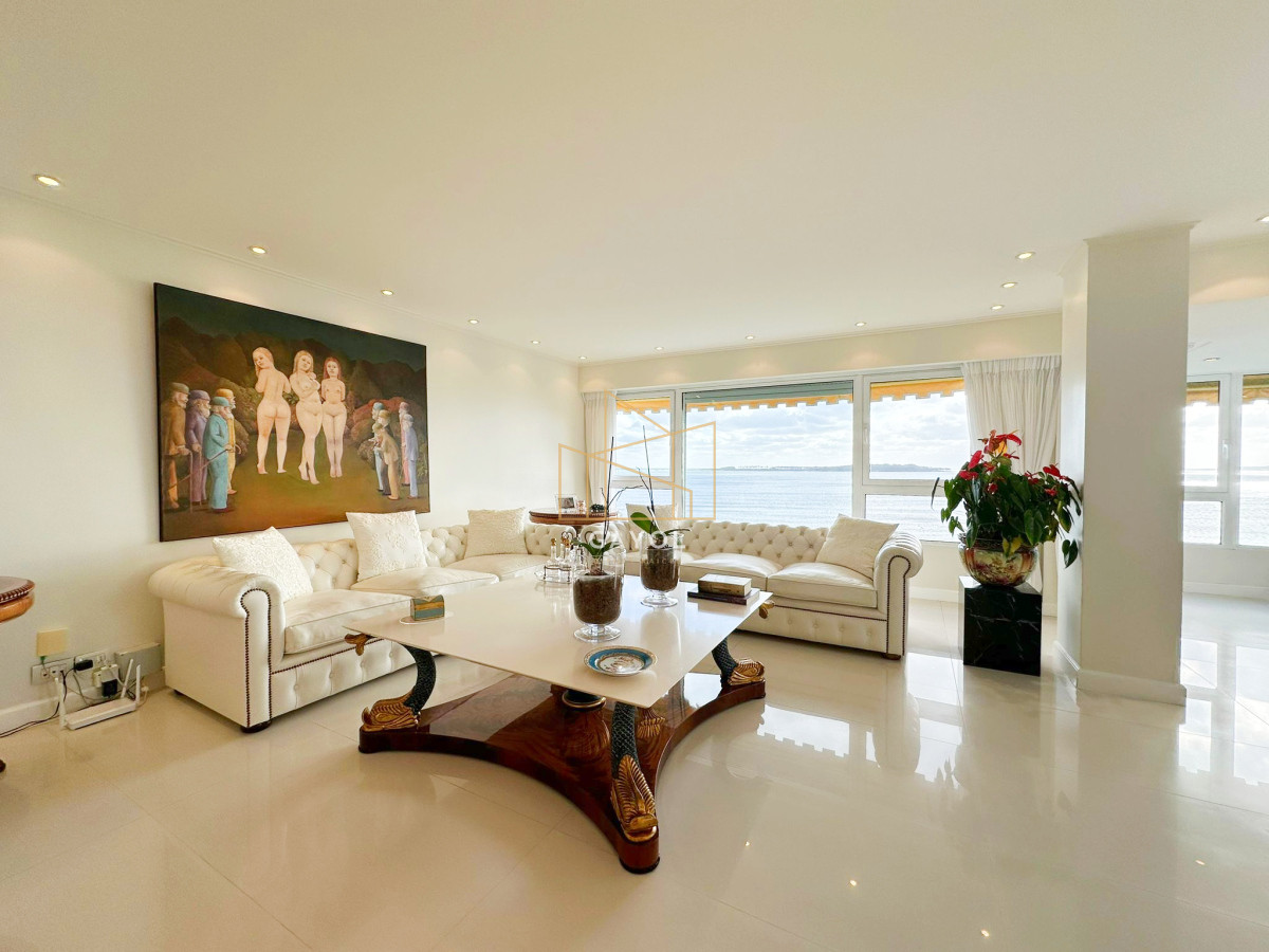 Apartamento ID.902 - Departamento en venta, 3 dormitorios en torre emblematica frente al mar