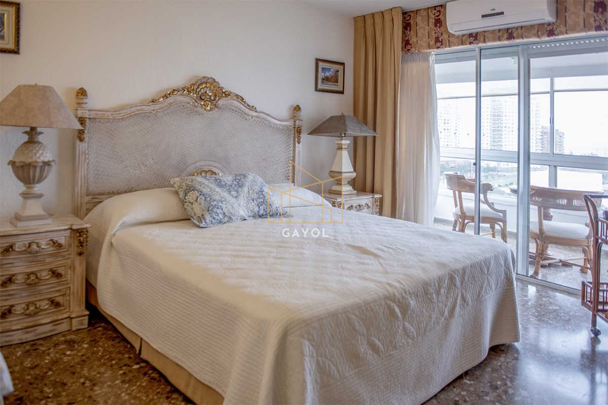 Apartamento ID.904 - Vende apartamento de 3 dormitorios en Mansa, Punta del Este.