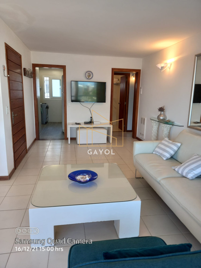 Apartamento ID.461 - Apartamento en venta de 2 dormitorios en Peninsula , Puerto , Punta del este 