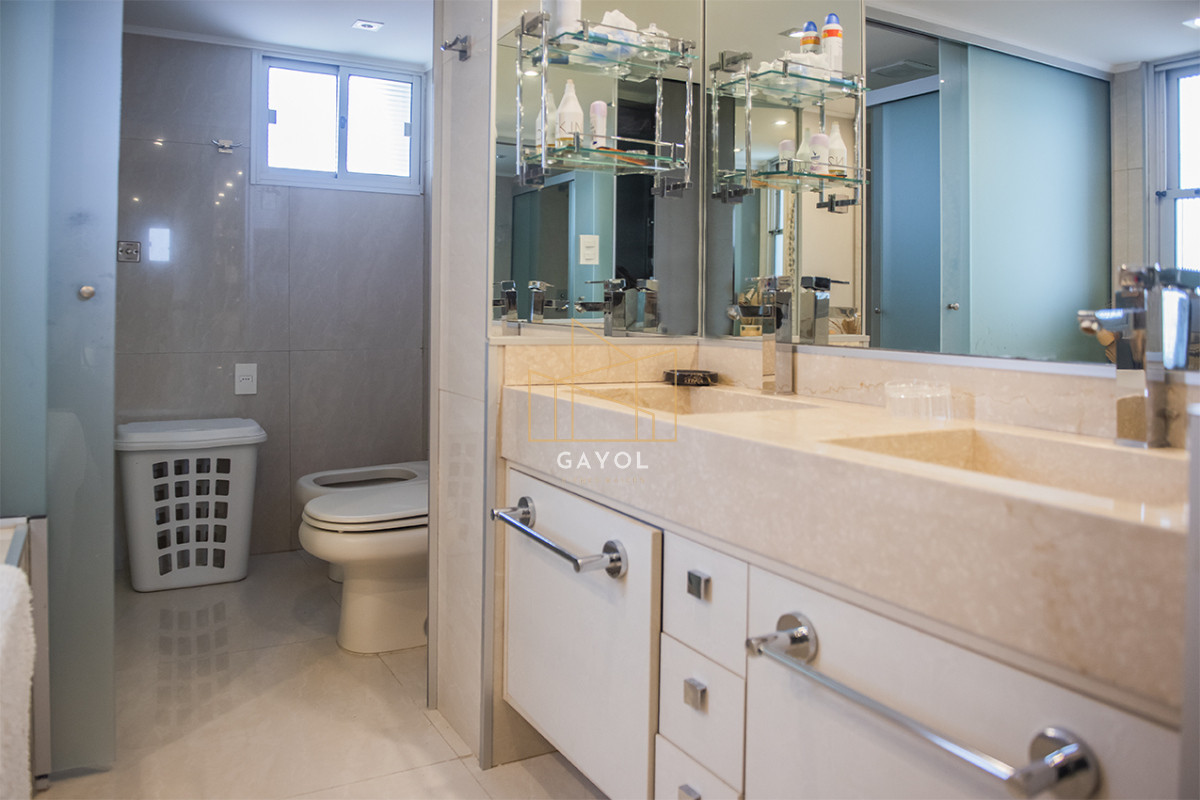 Apartamento ID.904 - Vende apartamento de 3 dormitorios en Mansa, Punta del Este.