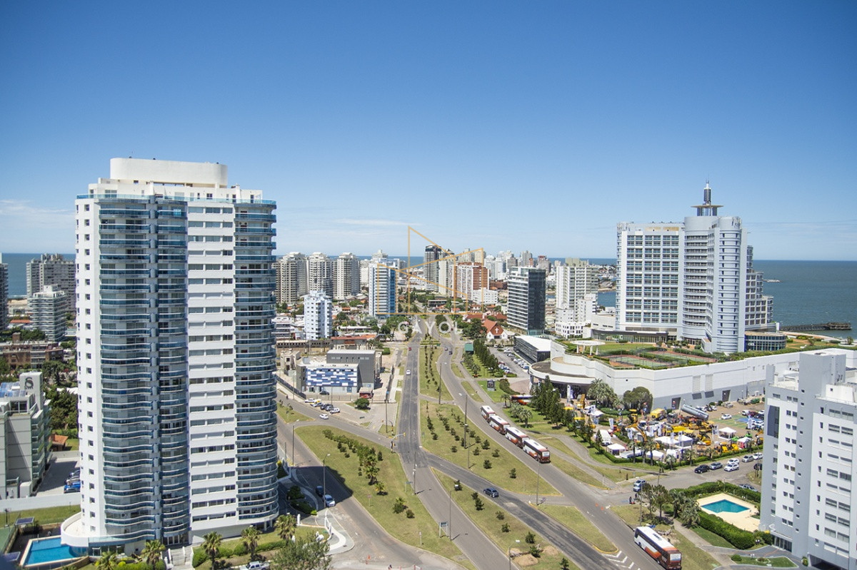 Apartamento ID.136 - Departamento de 2 suites en venta en Alexander Boulevard, Playa Mansa