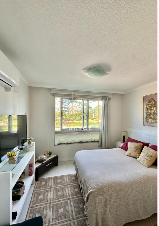 Apartamento ID.351 - Se vende excelente apartamento con vista inigualable en Roosevelt, Punta del Este, de 2 dormitorios.