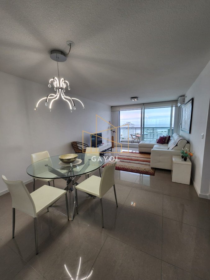 Apartamento ID.110 - Apartamento en venta en torre One, 1 dormitorio amueblado, vista al mar, playa brava 