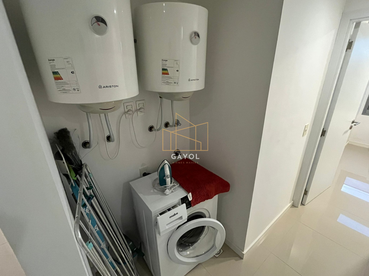 Apartamento ID.220 - Apartamento en Venta de 3 dormitorios en Aidy Grill , Punta del este 