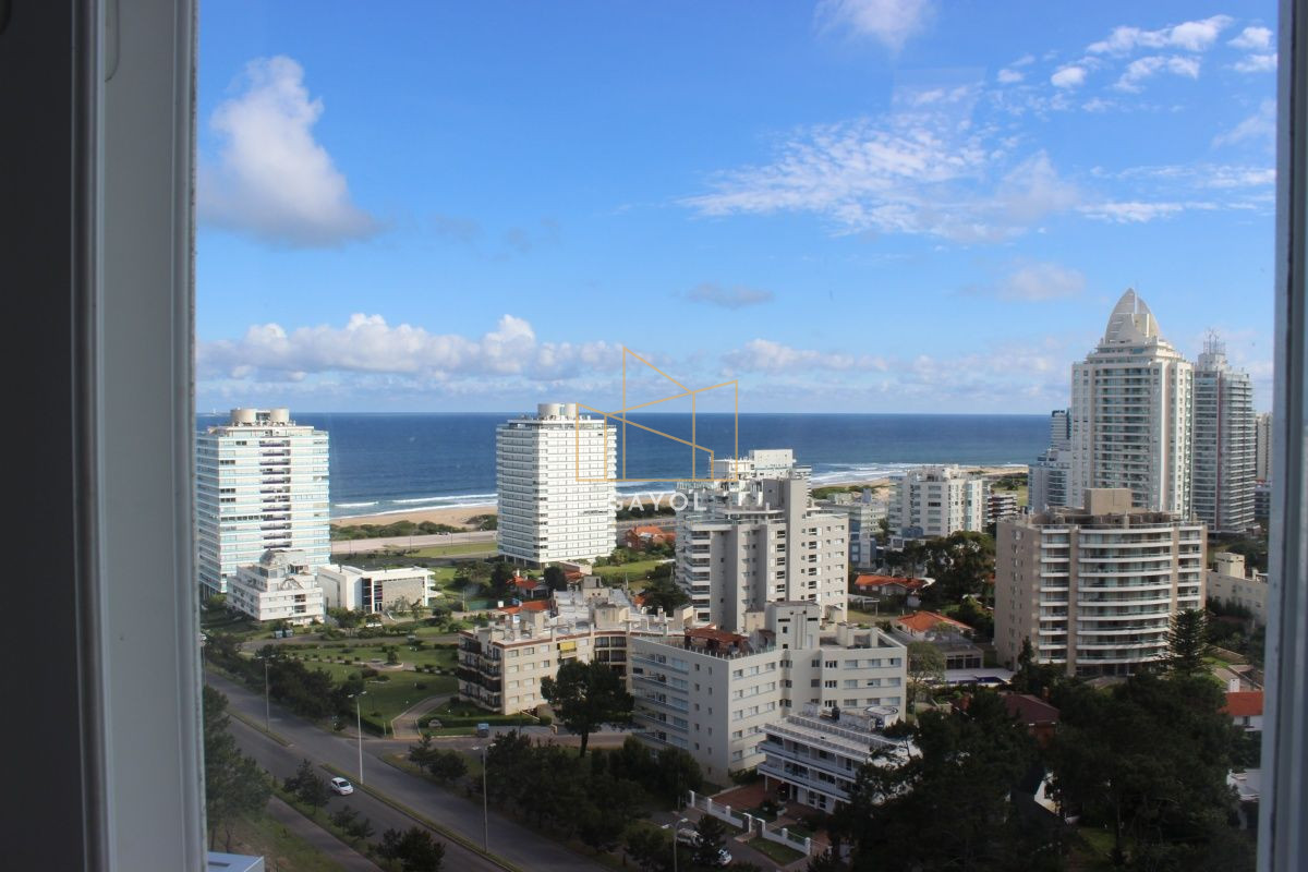 Apartamento ID.126 - ALQUILER EN ENERO EN TORRE ONE II, VISTA AL MAR, MUY BUENOS AMENITIES