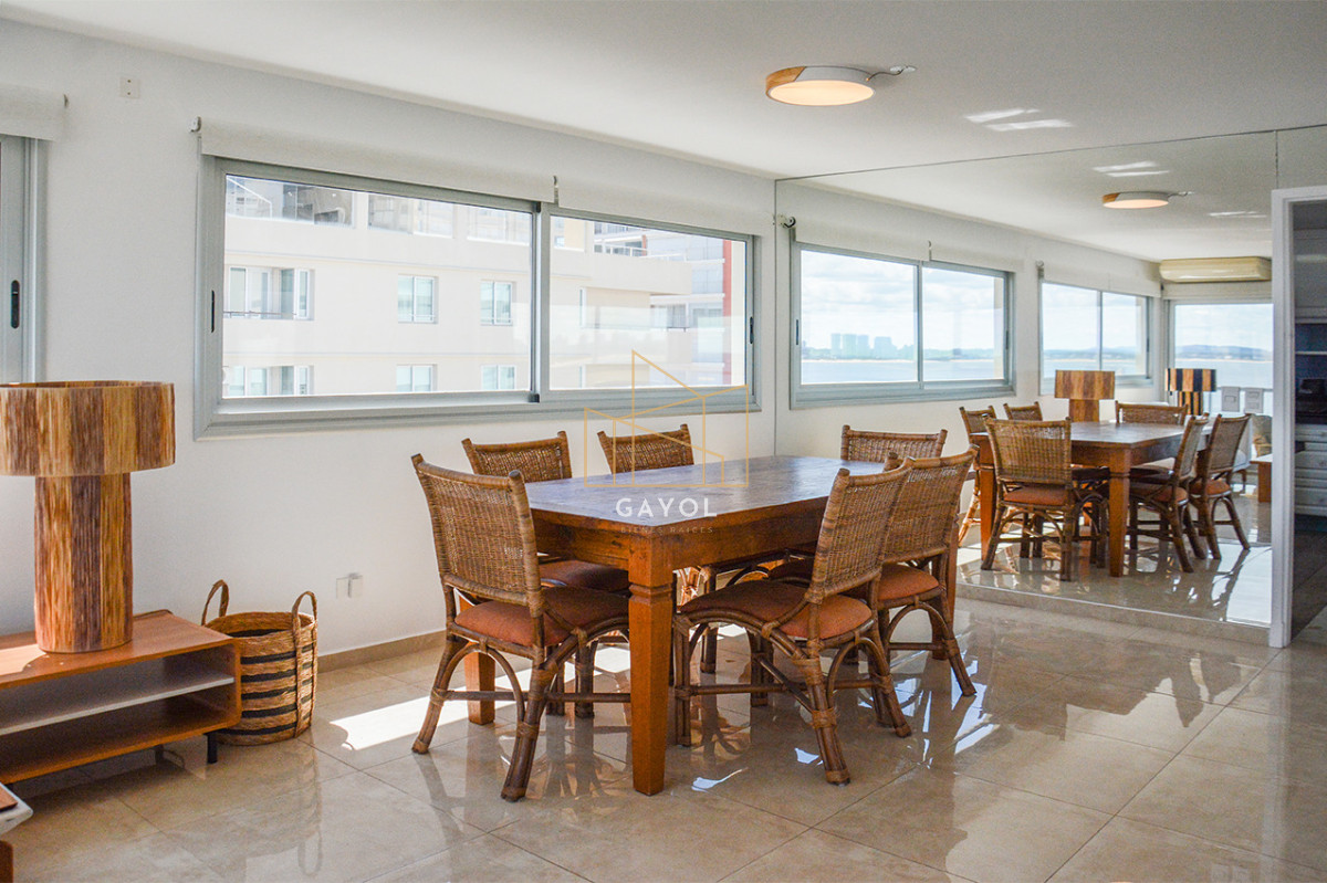 Apartamento ID.1028 - Espectacular apartamento en alquiler frente al puerto 