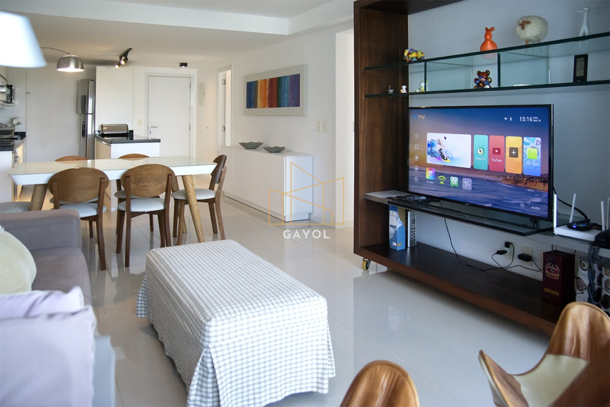 Apartamento ID.221 - Apartamento en venta en Torre esmeralda de 3 dormitorios , en Punta del Este