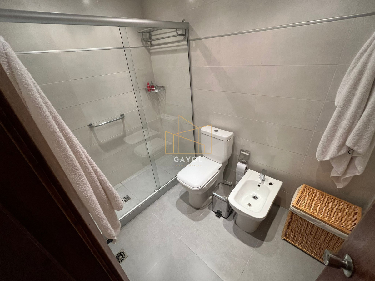 Apartamento ID.906 - Departamento con vista unica frente al puerto,  4 dormitorios
