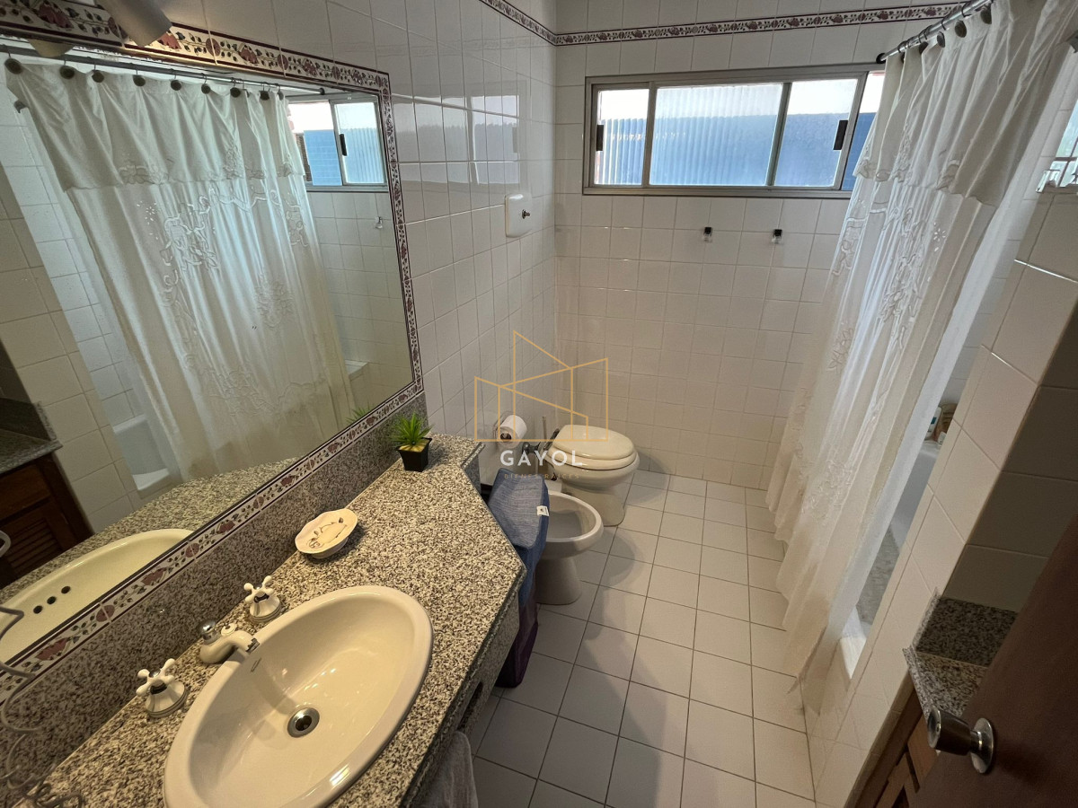 Apartamento ID.906 - Departamento con vista unica frente al puerto,  4 dormitorios