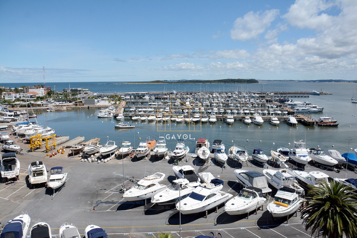 Apartamento ID.1028 - Espectacular apartamento en alquiler frente al puerto 