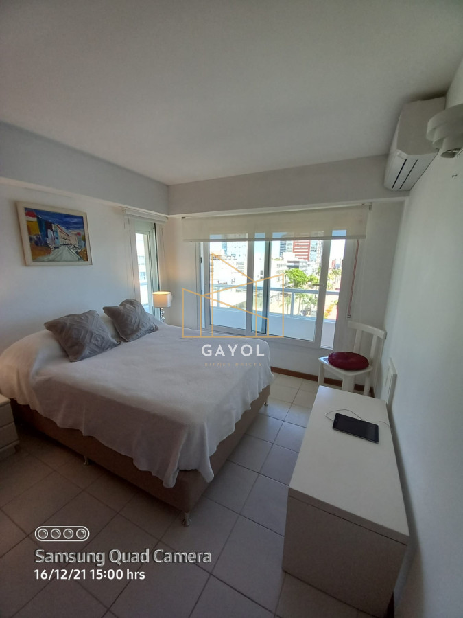 Apartamento ID.461 - Apartamento en venta de 2 dormitorios en Peninsula , Puerto , Punta del este 