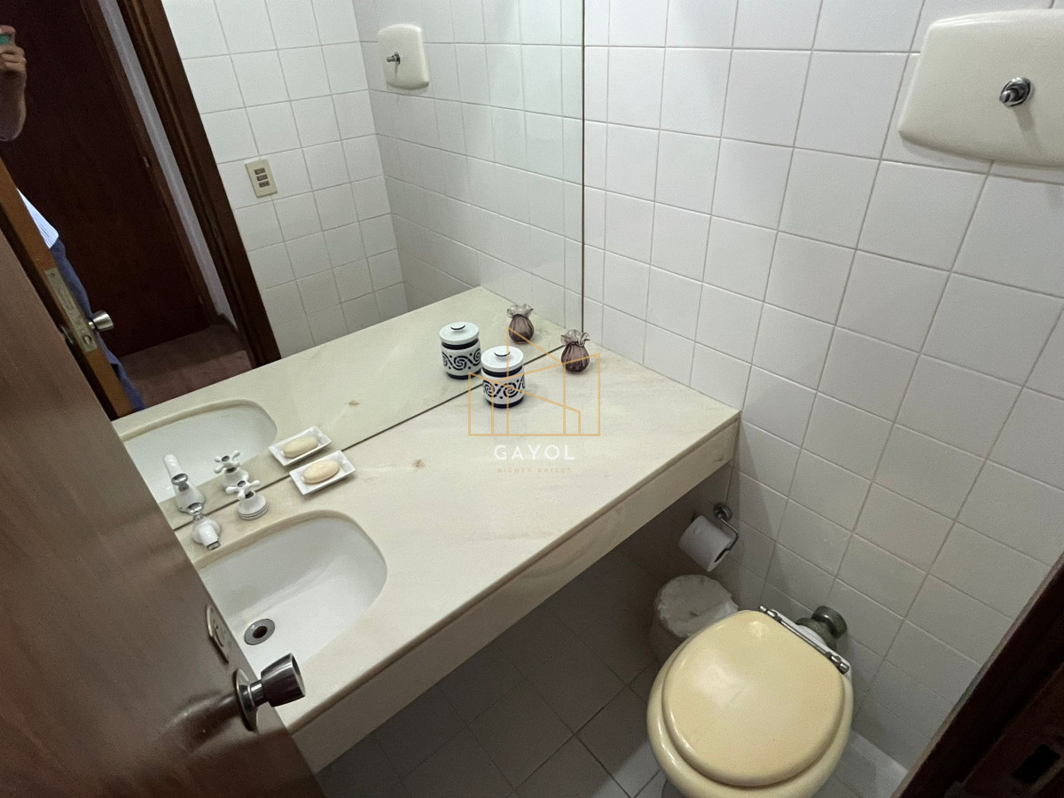 Apartamento ID.906 - Departamento con vista unica frente al puerto,  4 dormitorios
