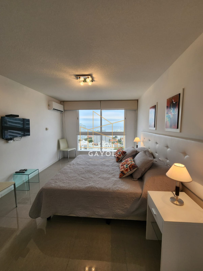 Apartamento ID.110 - Apartamento en venta en torre One, 1 dormitorio amueblado, vista al mar, playa brava 