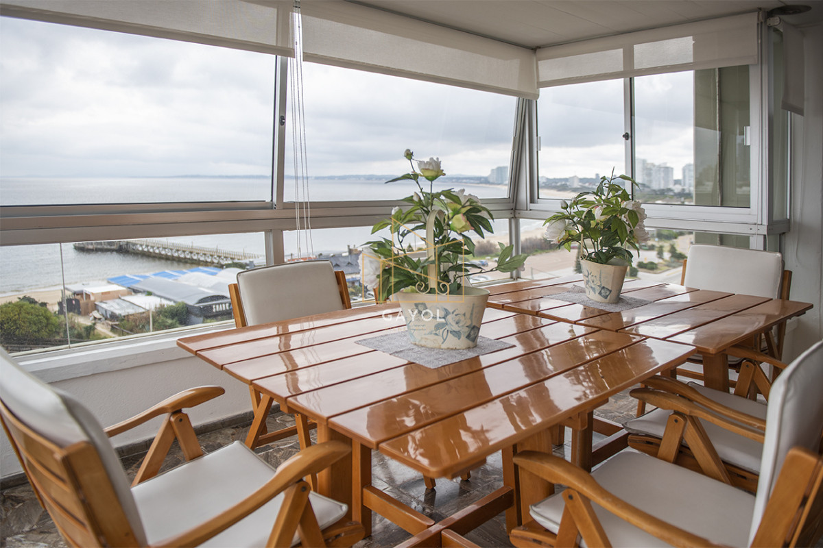 Apartamento ID.904 - Vende apartamento de 3 dormitorios en Mansa, Punta del Este.