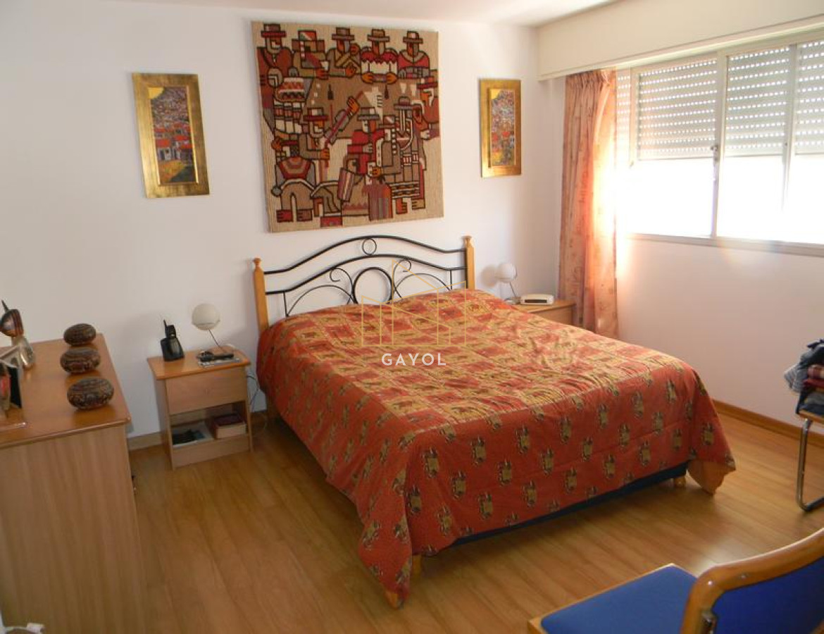 Apartamento ID.903 - Apartamento en venta con vista al puerto !