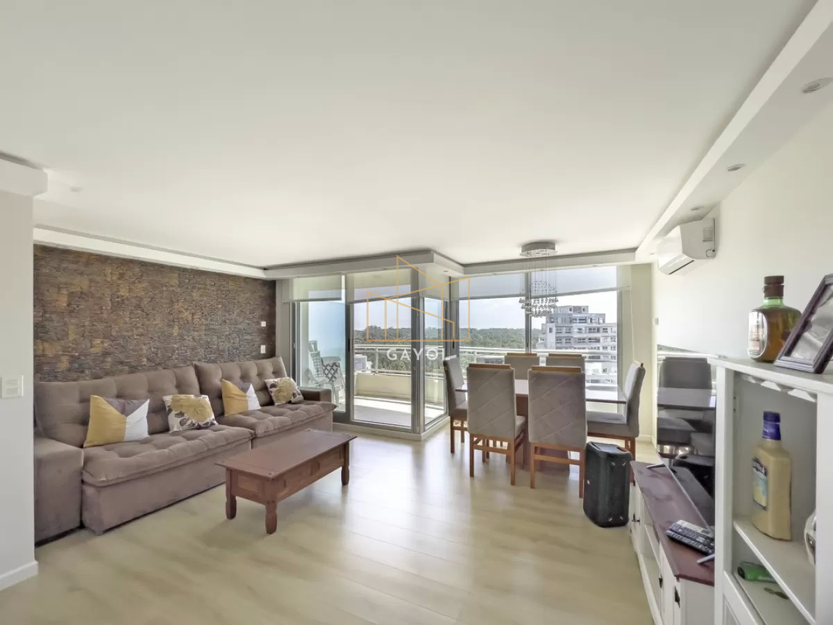 Apartamento ID.93 - Piso alto en venta en Ocean Drive - 2 dorm 2 baños