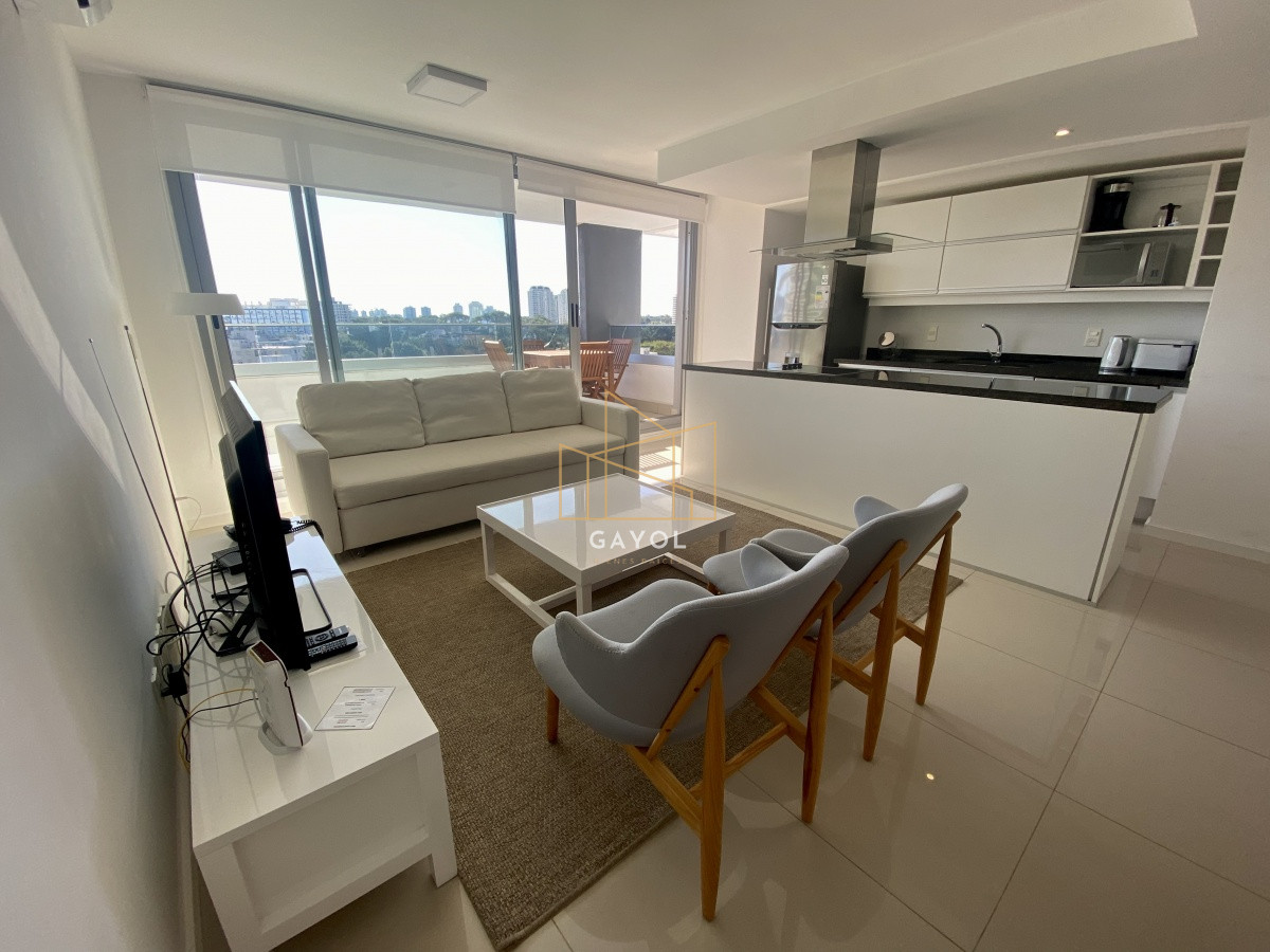 Apartamento ID.220 - Apartamento en Venta de 3 dormitorios en Aidy Grill , Punta del este 