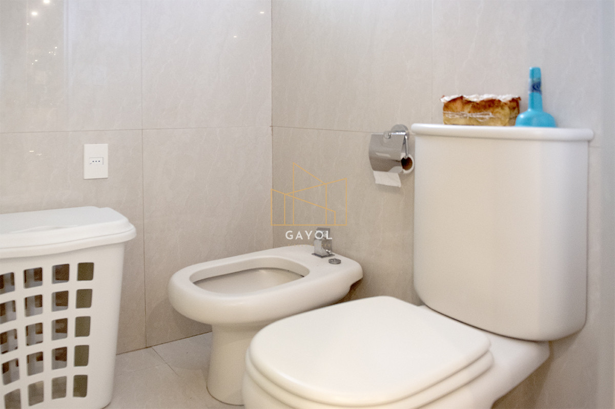 Apartamento ID.904 - Vende apartamento de 3 dormitorios en Mansa, Punta del Este.