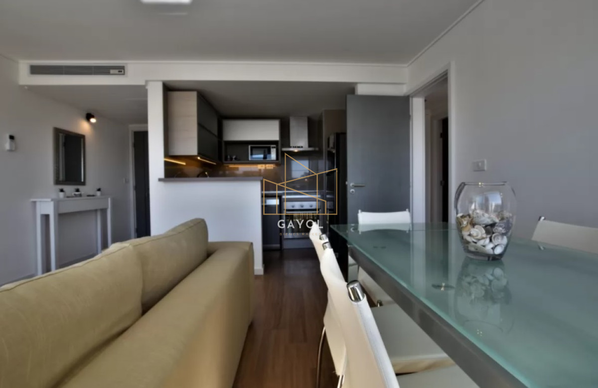 Apartamento ID.974 - A pasos de Playa Mansa, Alexander Boulevard. 