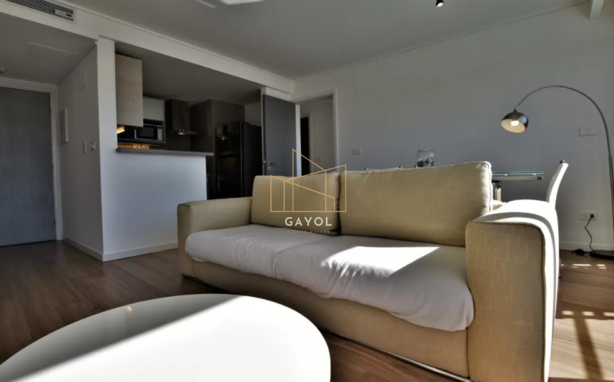 Apartamento ID.974 - A pasos de Playa Mansa, Alexander Boulevard. 
