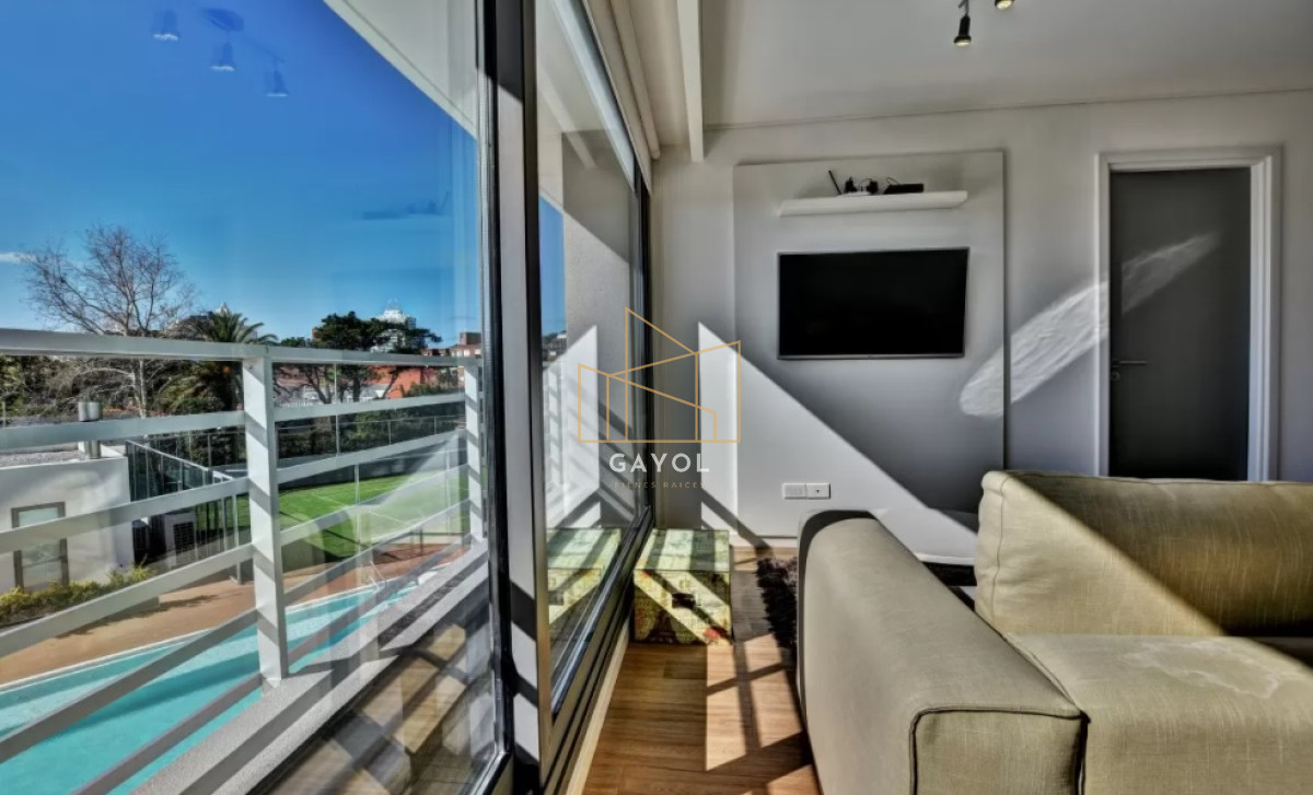 Apartamento ID.974 - A pasos de Playa Mansa, Alexander Boulevard. 