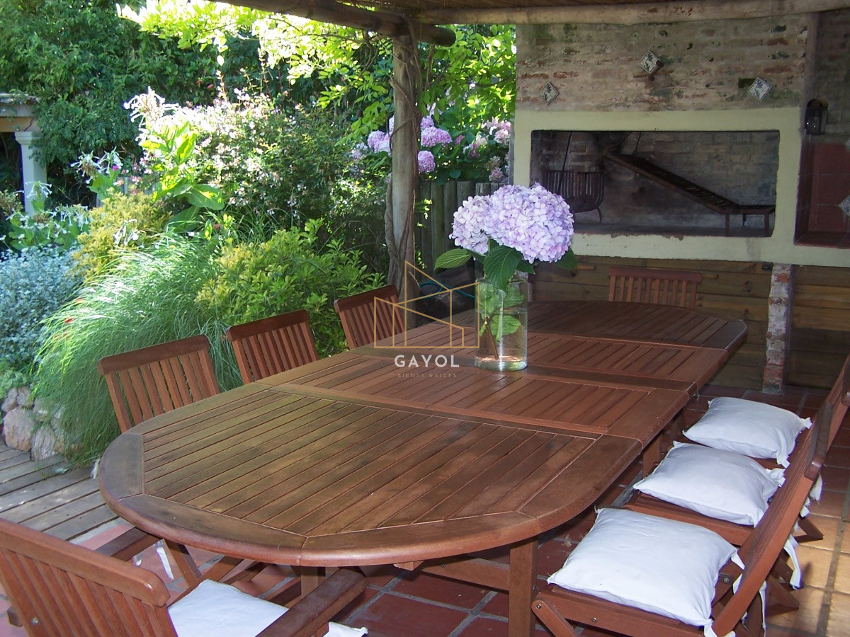 Casa ID.384 - Hermosa casa en alquiler, no esperes mas!