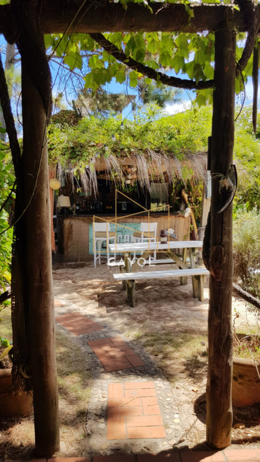 Casa ID.385 - Chalet de 5 dormitorios en venta proximo al mar, La Barra