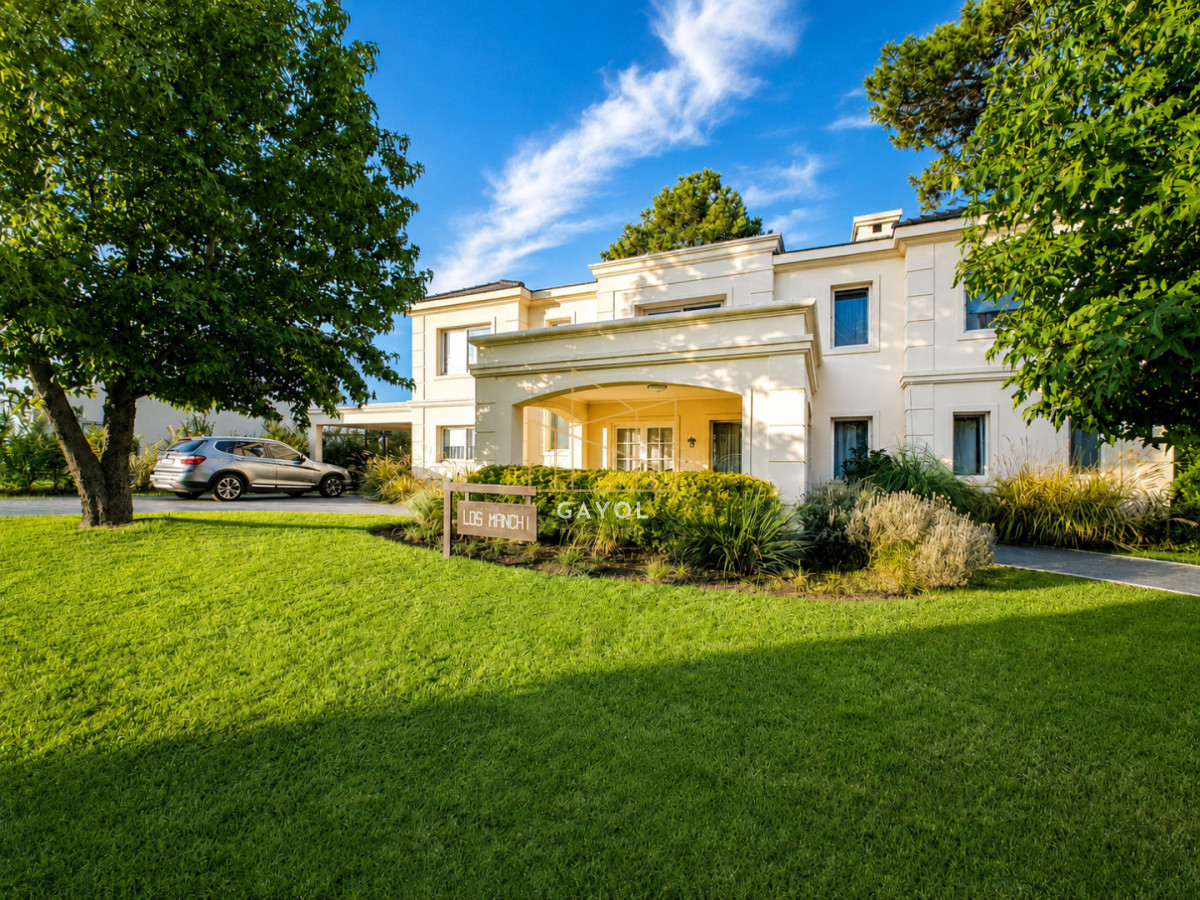 Casa ID.375 - Boulevard Park, Casa de 4 dormitaros con Piscina en VENTA .