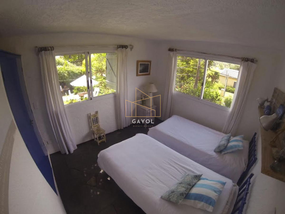 Casa ID.385 - Chalet de 5 dormitorios en venta proximo al mar, La Barra