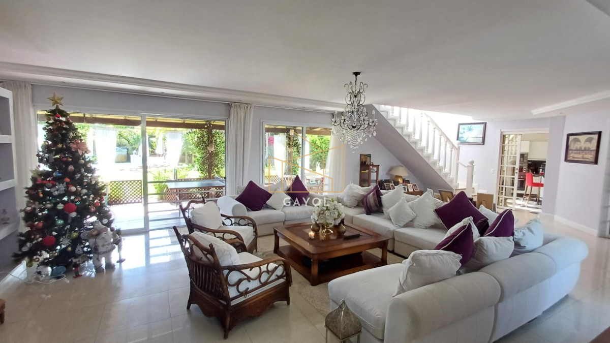 Casa ID.377 - Casa en vente en Alborada , Punta del este , Barrio privado