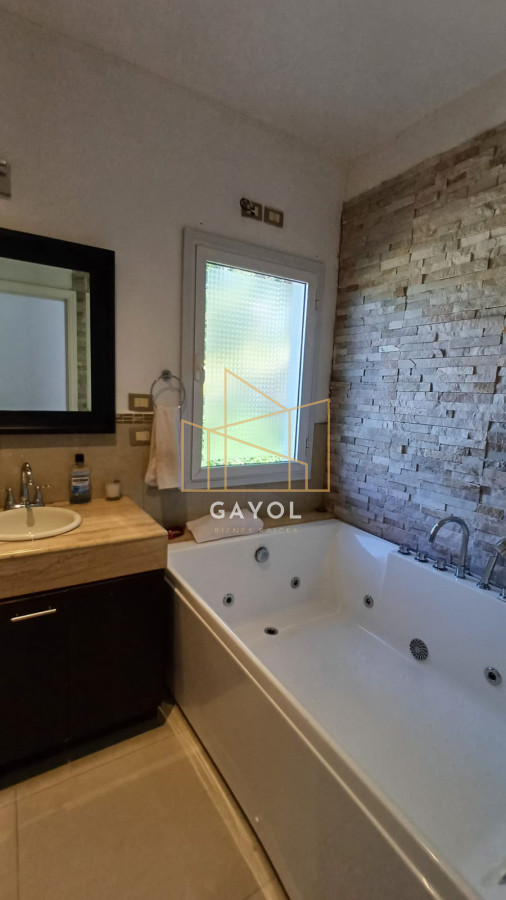 Casa ID.377 - Casa en vente en Alborada , Punta del este , Barrio privado