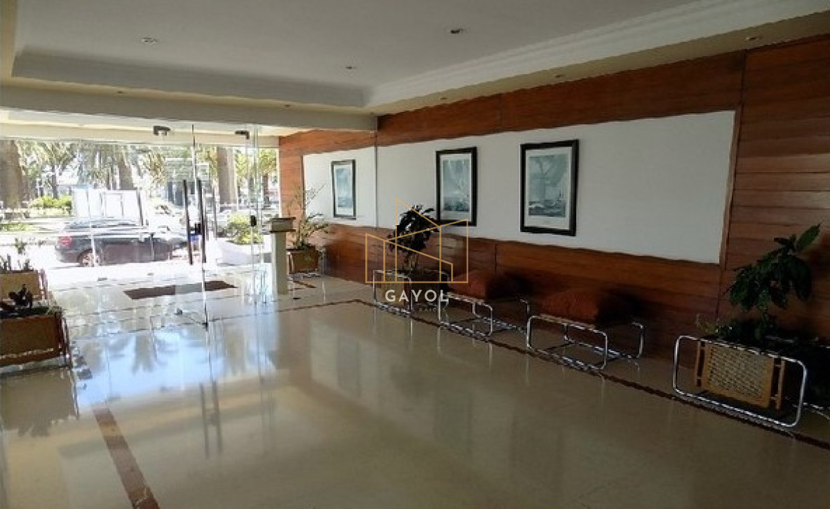 Apartamento ID.1455 - En venta en torre Libertador, apartamento de 3 dormitorios con vista agradable entorno 