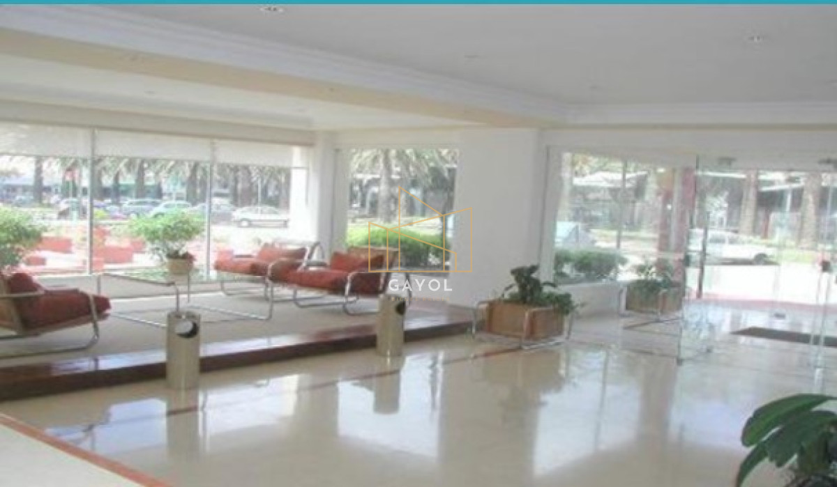 Apartamento ID.1455 - En venta en torre Libertador, apartamento de 3 dormitorios con vista agradable entorno 