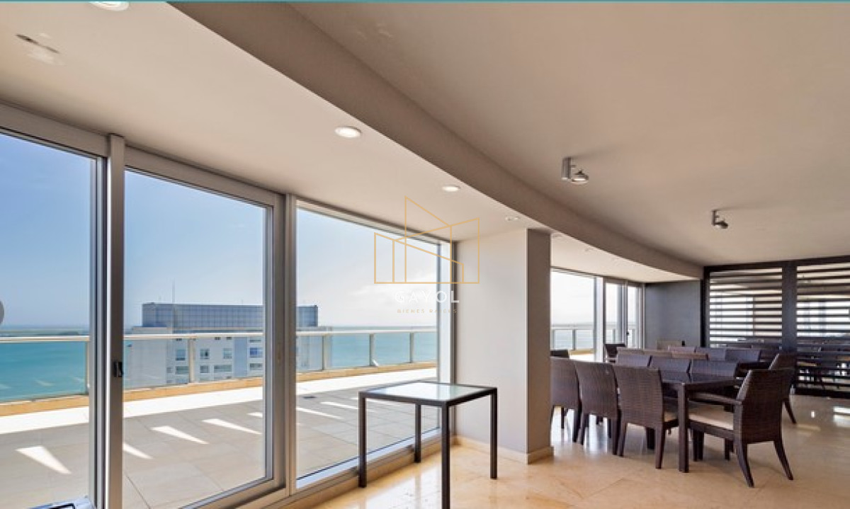 Apartamento ID.462 - Departamento de 2 dormitorios en venta en Seasons Tower, a metros del mar.