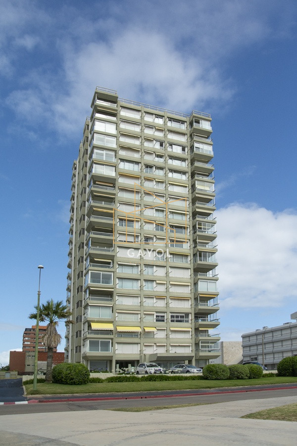 Apartamento ID.1449 - Departamento de 3 dormitorios en Torre Malecon III