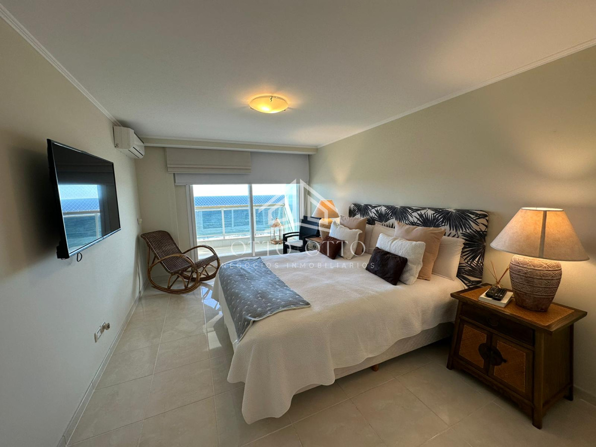 Apartamento ID.28640 - Apartamento en venta en Le Jardin, piso alto con vistas increibles, 4 dorm + dep