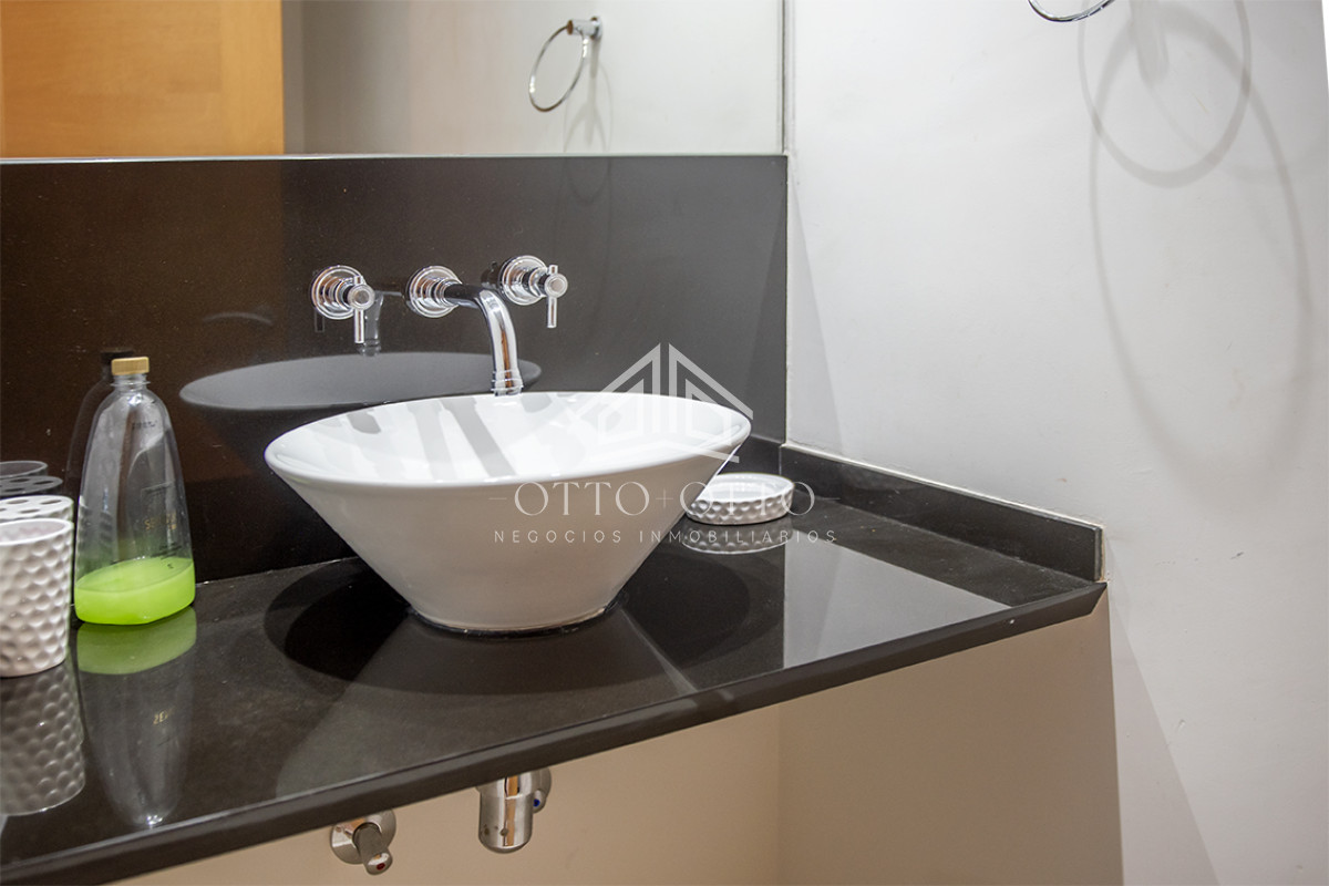 Apartamento ID.28517 - Apartamento de 2 dormitorios en Venta en Playa Mansa , Punta del este 