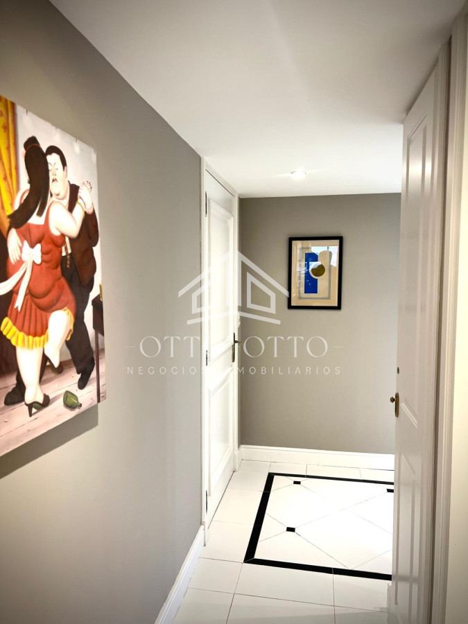 Apartamento ID.28631 - Espectacular Departamento en venta frente al mar, penthouse de 4 dormitorios. Punta del Este