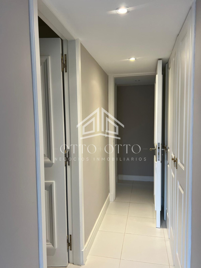 Apartamento ID.28631 - Espectacular Departamento en venta frente al mar, penthouse de 4 dormitorios. Punta del Este